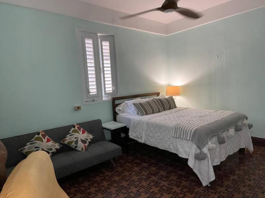 Fresh Tropical Colonial Style Walk-Up- Rooftop Terrace- Beach View San Juan Zewnętrze zdjęcie